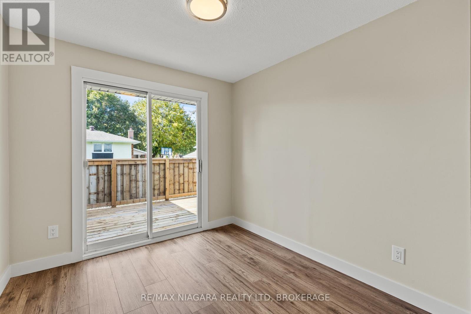 35 Lafayette Drive, St. Catharines, Ontario  L2N 6C1 - Photo 17 - X12688370