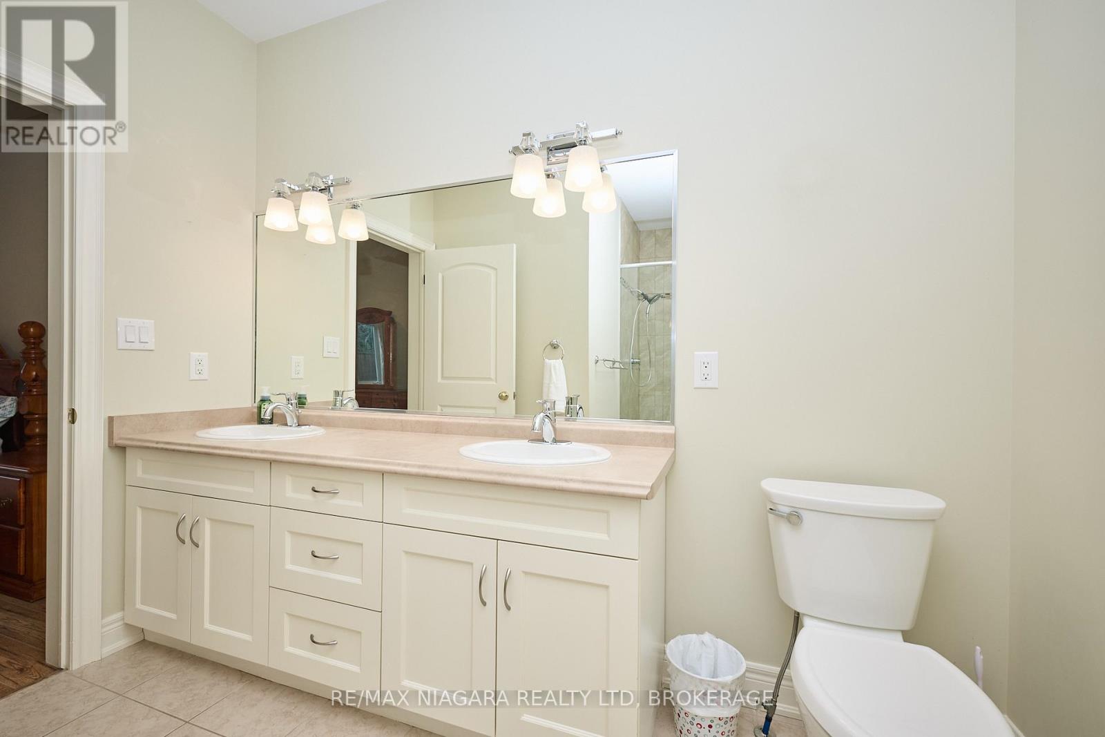 7 - 14 Emerald Common, St. Catharines, Ontario  L2M 1R8 - Photo 24 - X12688538