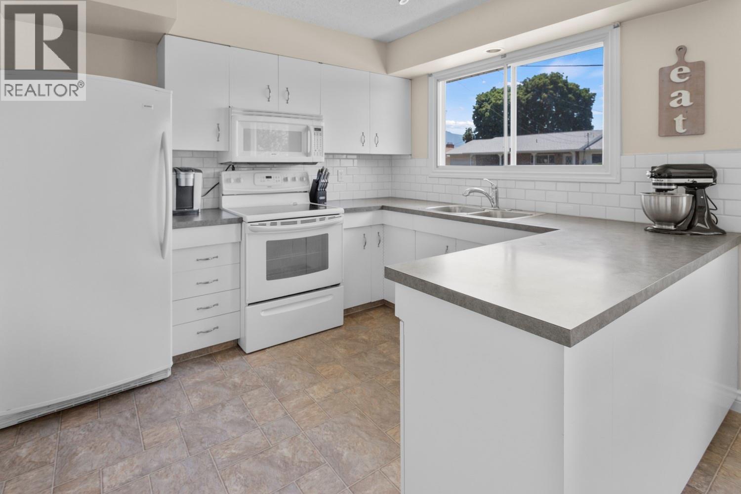 1508 Scott Street, Creston, British Columbia  V0B 1G5 - Photo 5 - 10371774