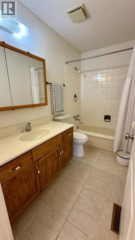 313 3 Avenue W, Hanna, Alberta  T0J 1P0 - Photo 12 - A2256645