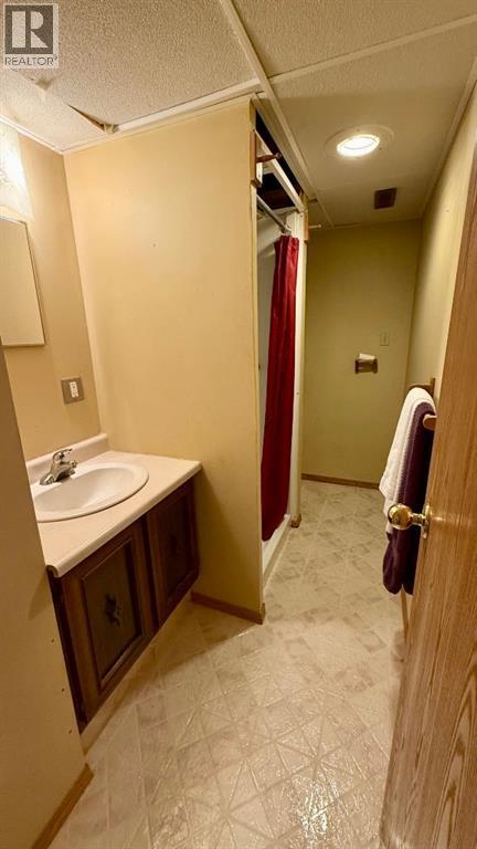 313 3 Avenue W, Hanna, Alberta  T0J 1P0 - Photo 27 - A2256645