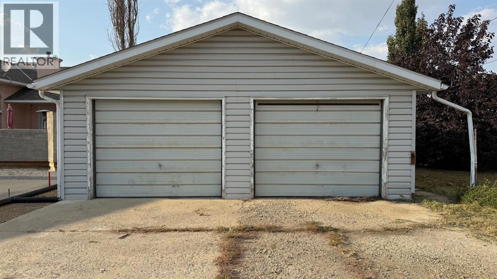 313 3 Avenue W, Hanna, Alberta  T0J 1P0 - Photo 38 - A2256645