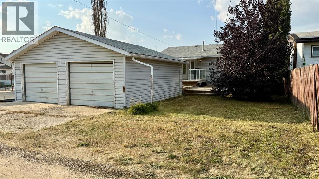 313 3 Avenue W, Hanna, Alberta  T0J 1P0 - Photo 37 - A2256645