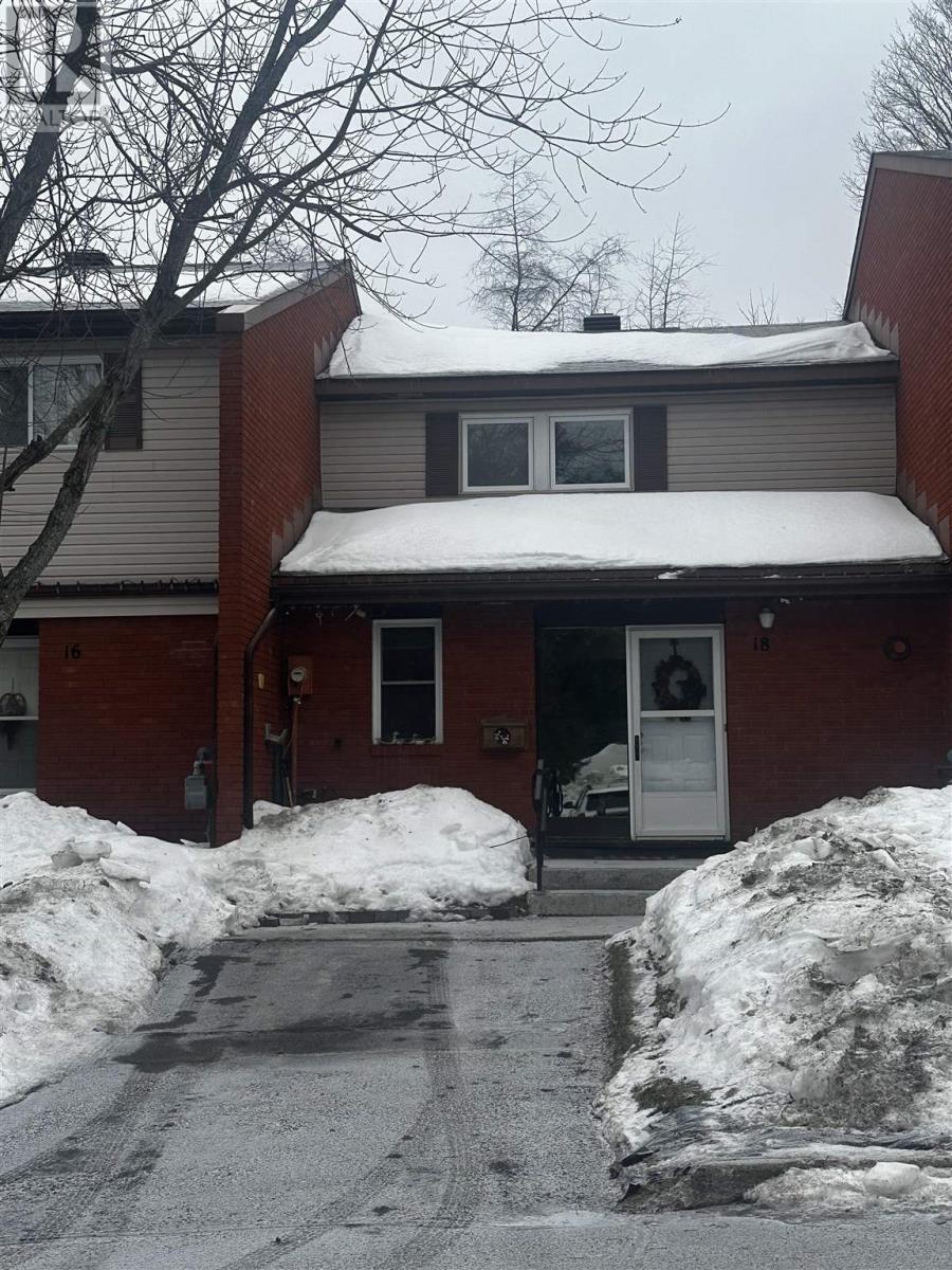 18 Capital Pl, Elliot Lake, Ontario  P5A 2P8 - Photo 1 - SM260087