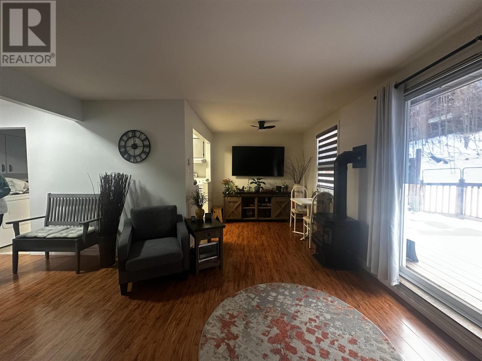 18 Capital Pl, Elliot Lake, Ontario  P5A 2P8 - Photo 4 - SM260087