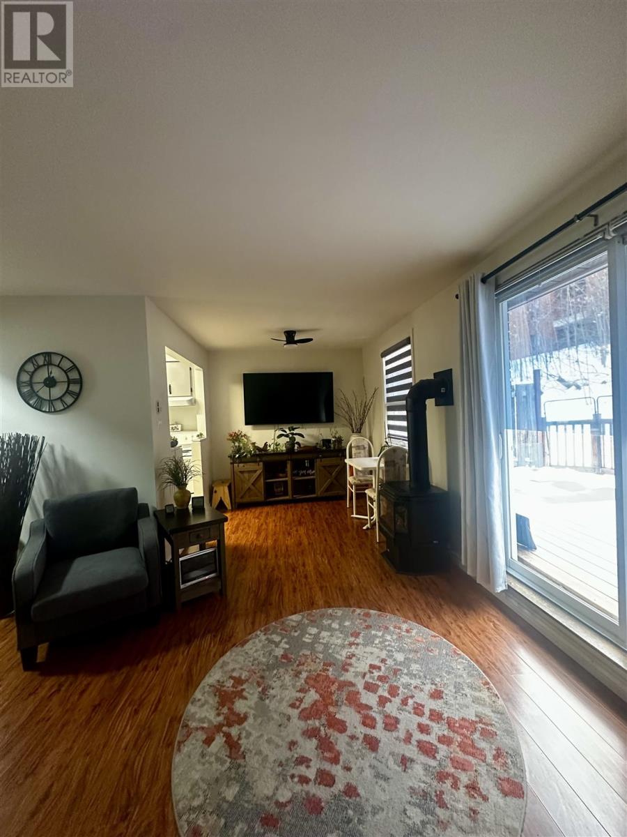 18 Capital Pl, Elliot Lake, Ontario  P5A 2P8 - Photo 5 - SM260087