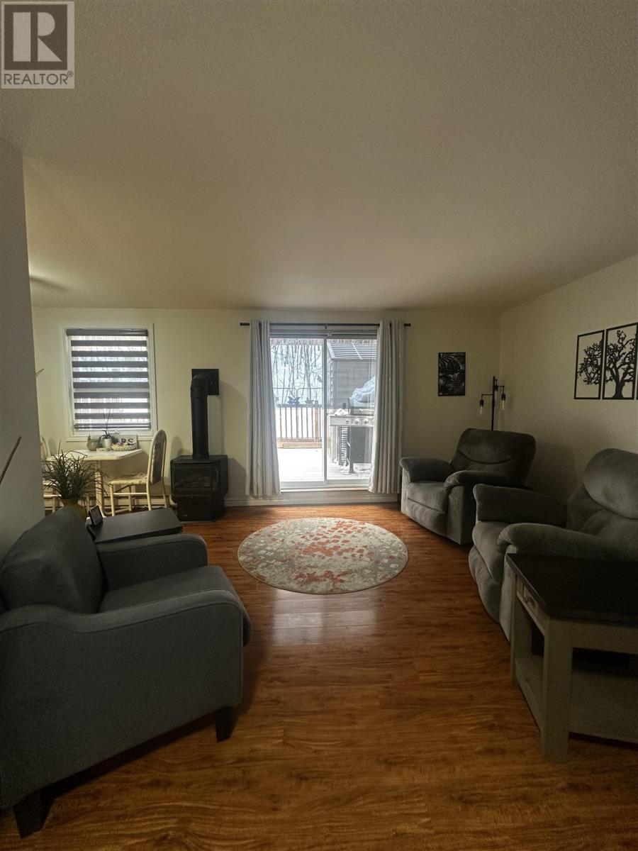 18 Capital Pl, Elliot Lake, Ontario  P5A 2P8 - Photo 7 - SM260087