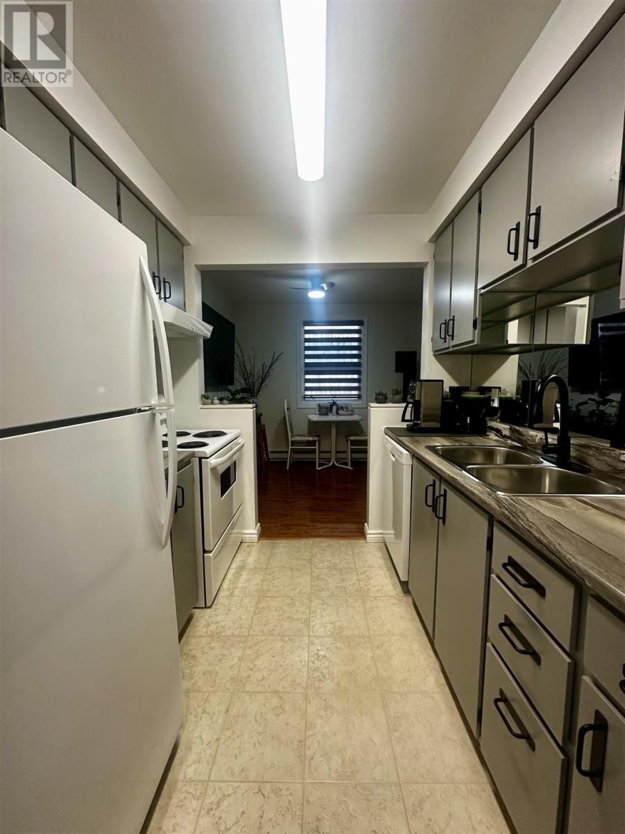 18 Capital Pl, Elliot Lake, Ontario  P5A 2P8 - Photo 9 - SM260087