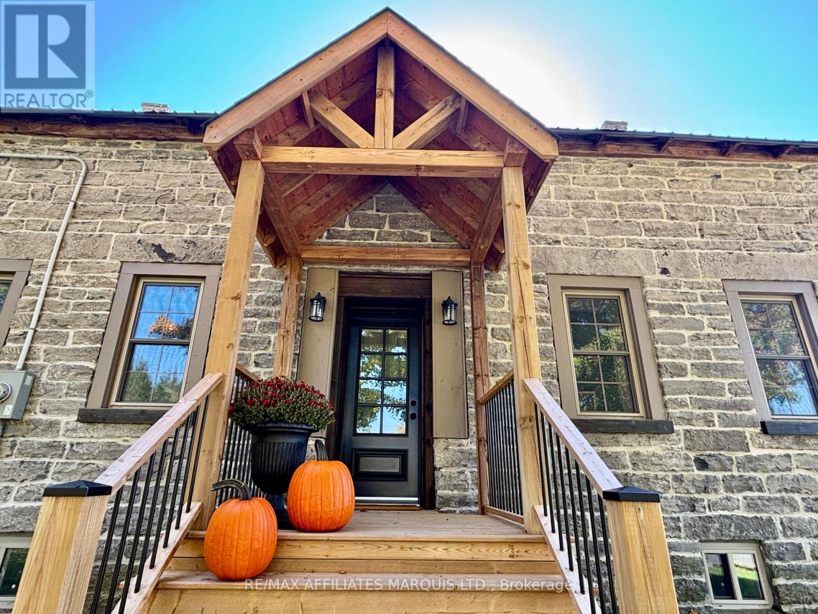 16950 County Rd 18 Road, South Stormont, Ontario  K0C 2A0 - Photo 5 - X12688514