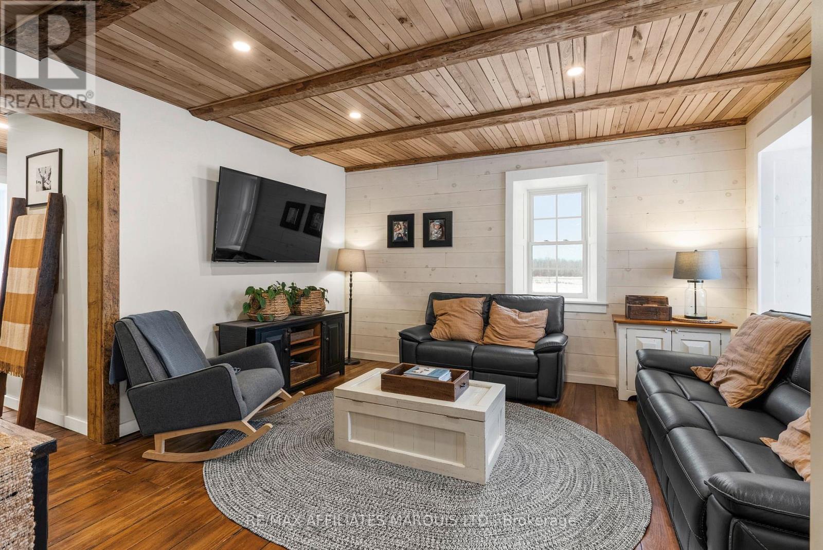 16950 County Rd 18 Road, South Stormont, Ontario  K0C 2A0 - Photo 8 - X12688514