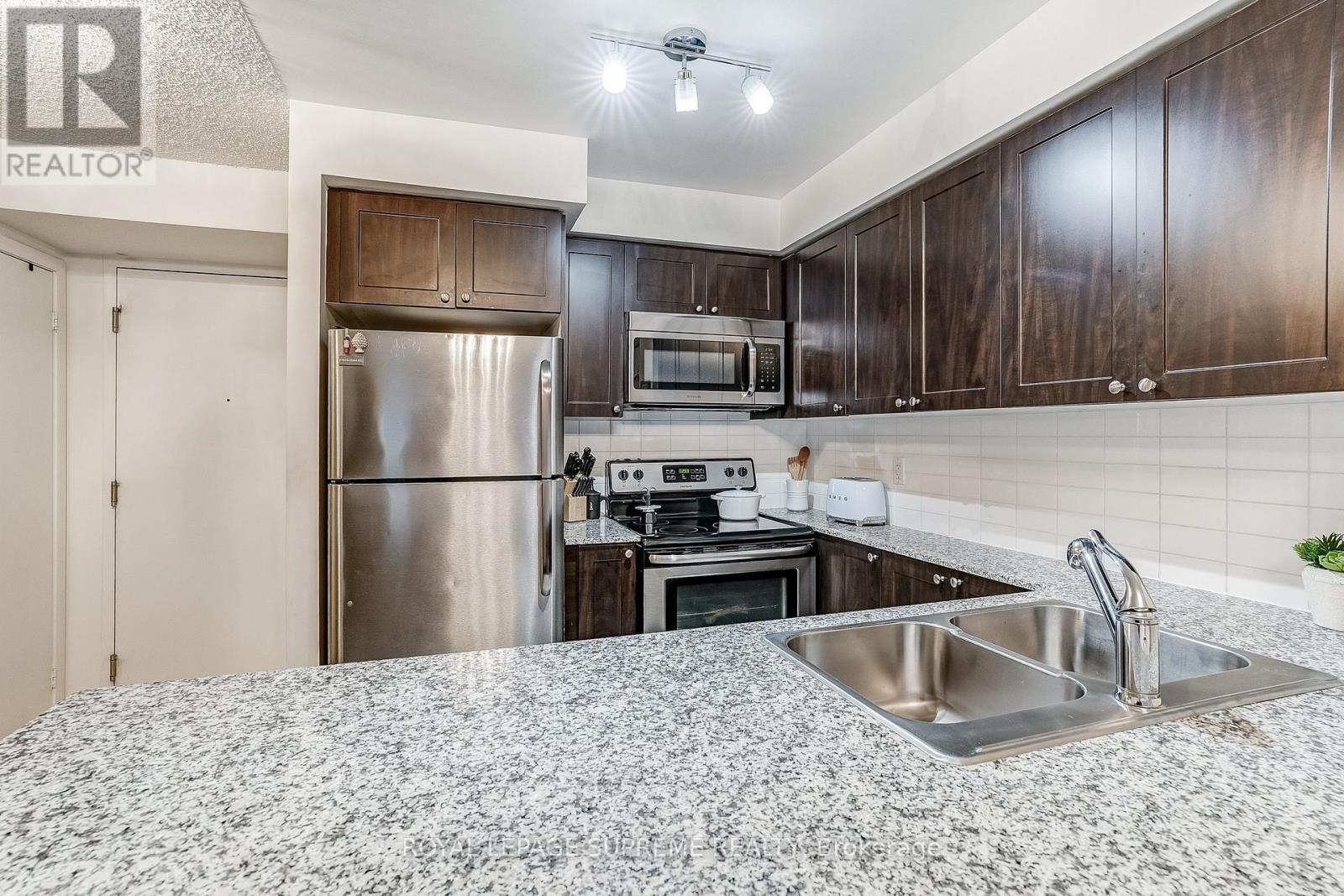 459 - 525 Wilson Avenue, Toronto, Ontario  M3H 0A7 - Photo 16 - C12688378