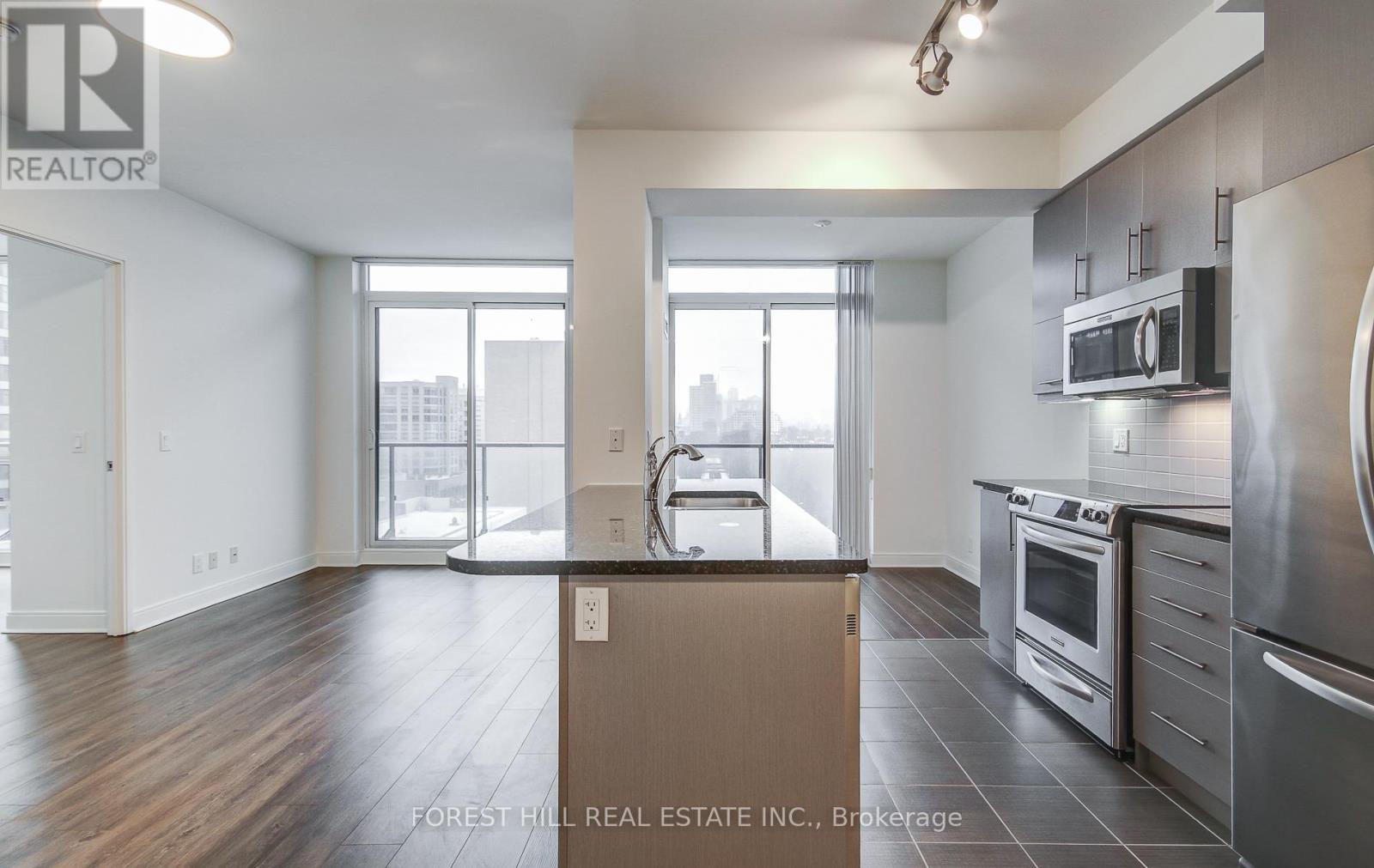 902 - 825 Church Street, Toronto, Ontario  M4W 3Z4 - Photo 5 - C12688384