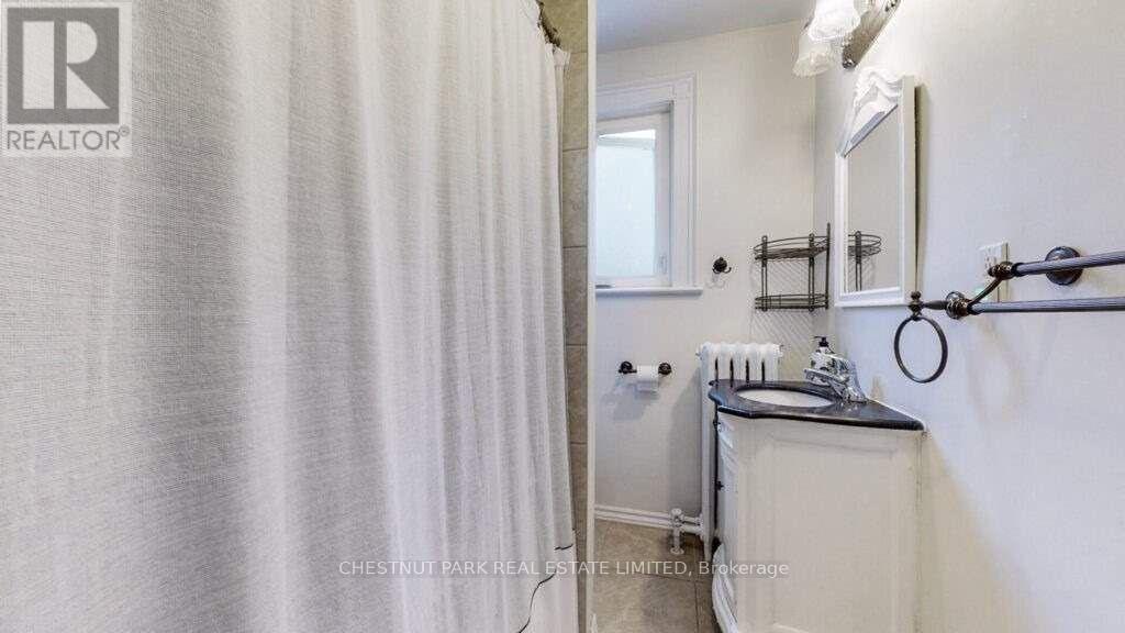 114 Colin Avenue, Toronto, Ontario  M5P 2C3 - Photo 15 - C12688444