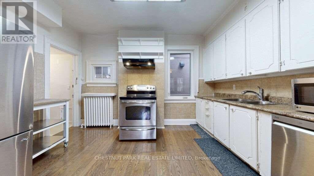 114 Colin Avenue, Toronto, Ontario  M5P 2C3 - Photo 8 - C12688444