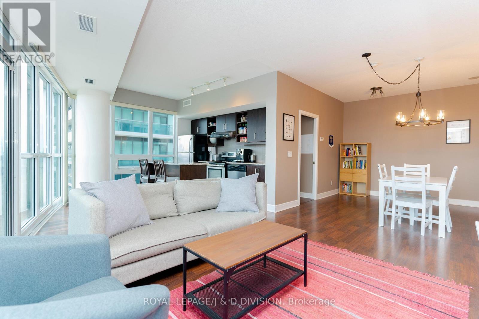 824 - 35 Brian Peck Crescent, Toronto, Ontario  M4G 0A5 - Photo 13 - C12688454