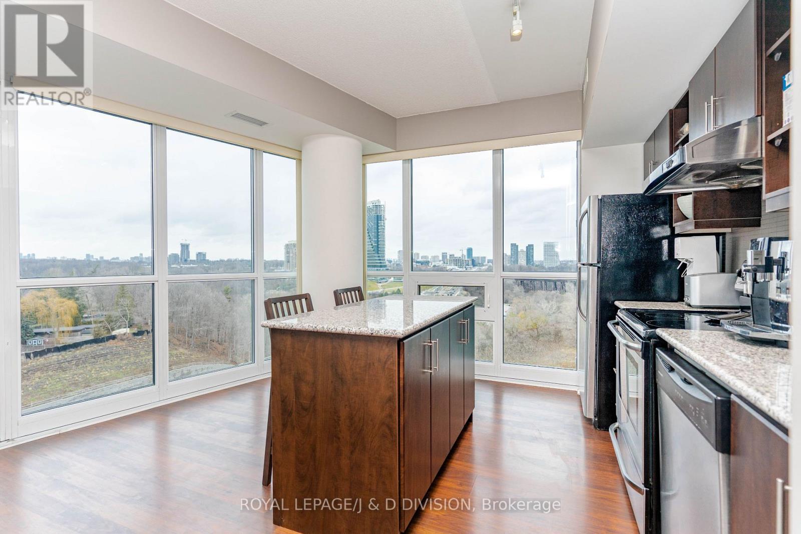 824 - 35 Brian Peck Crescent, Toronto, Ontario  M4G 0A5 - Photo 14 - C12688454