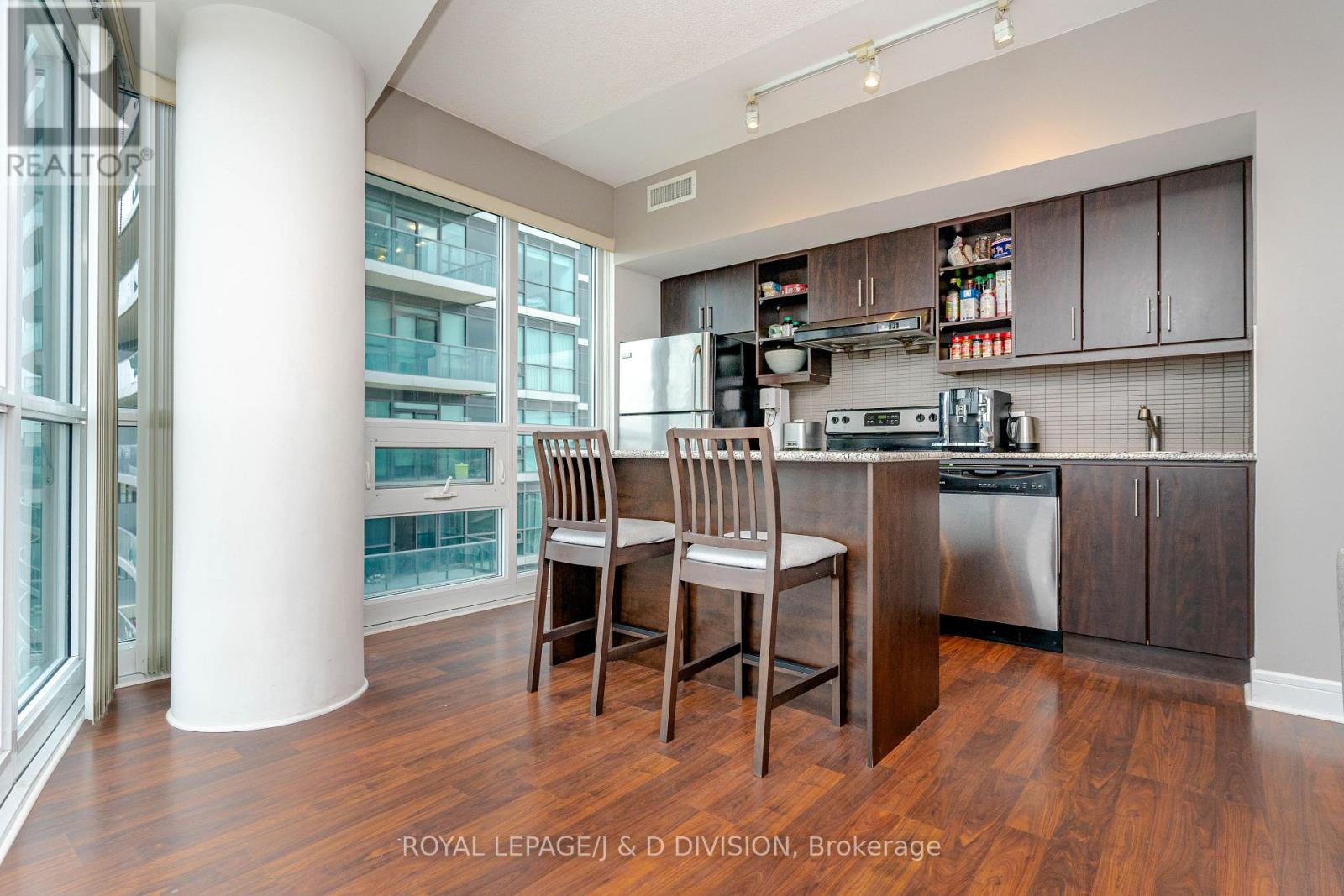 824 - 35 Brian Peck Crescent, Toronto, Ontario  M4G 0A5 - Photo 15 - C12688454