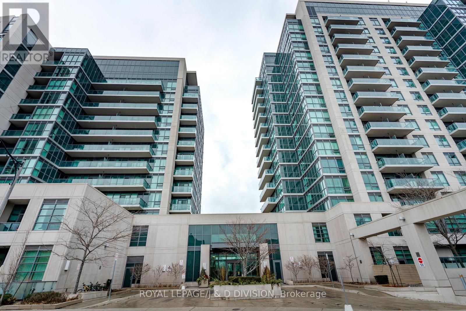 824 - 35 Brian Peck Crescent, Toronto, Ontario  M4G 0A5 - Photo 2 - C12688454