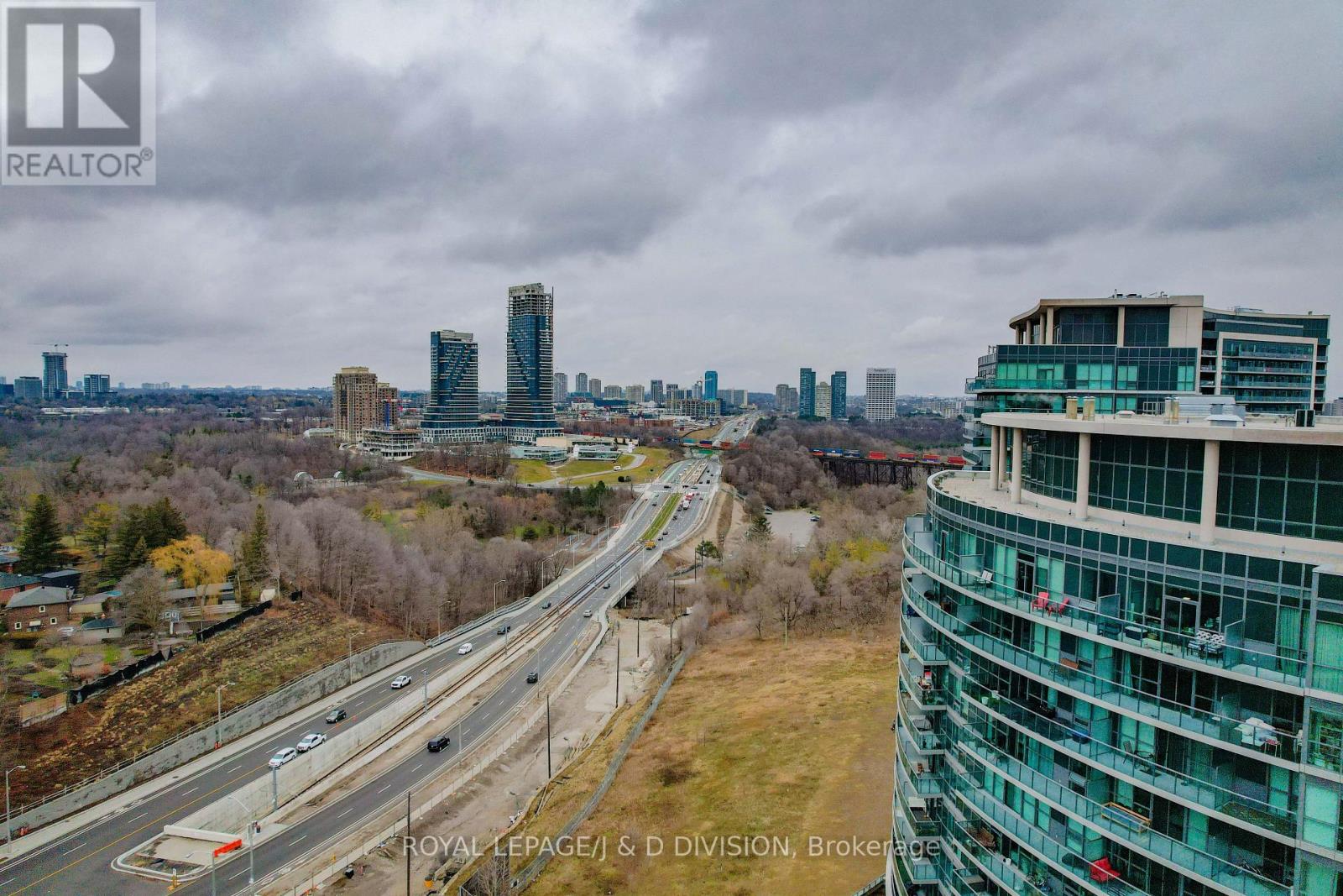 824 - 35 Brian Peck Crescent, Toronto, Ontario  M4G 0A5 - Photo 28 - C12688454