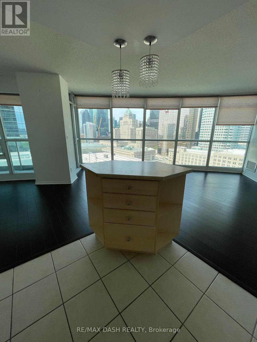 1803 - 18 Yonge Street, Toronto, Ontario  M5E 1R4 - Photo 5 - C12688460