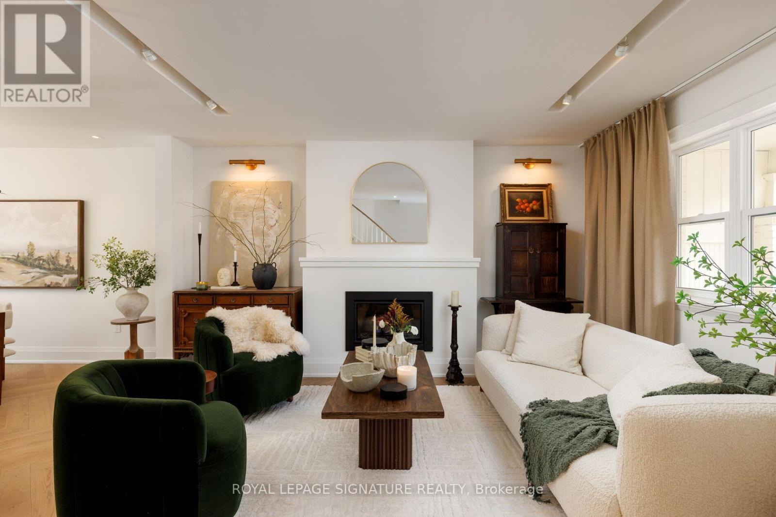 63 Orchard Park Boulevard, Toronto, Ontario  M4L 3E3 - Photo 7 - E12688360