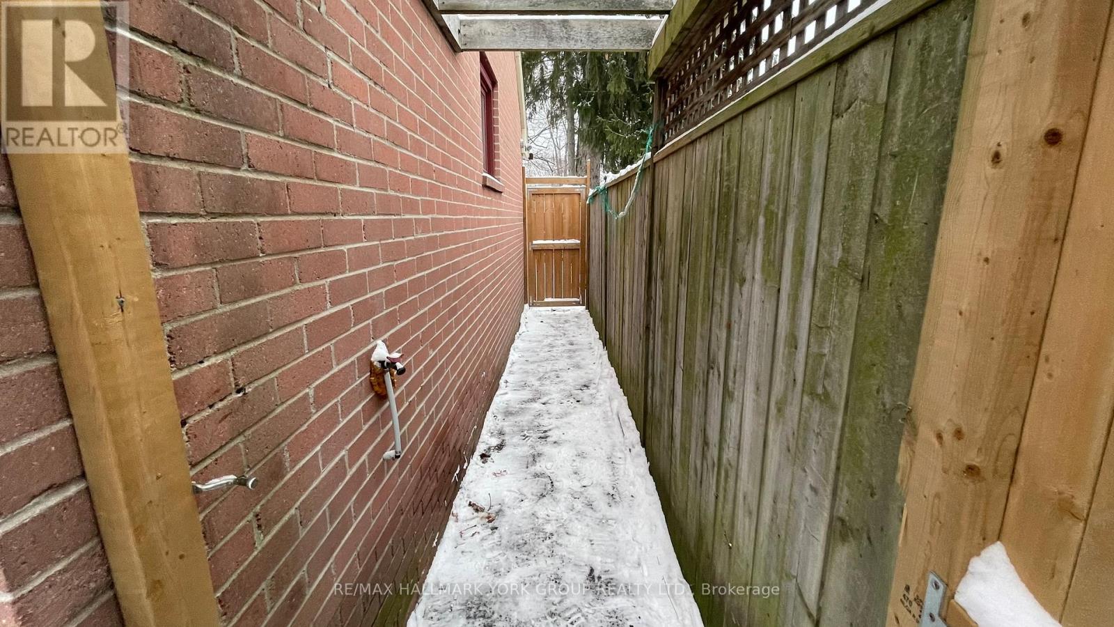Bsmt - 15 West Hill Drive, Toronto, Ontario  M1E 3T4 - Photo 2 - E12688390