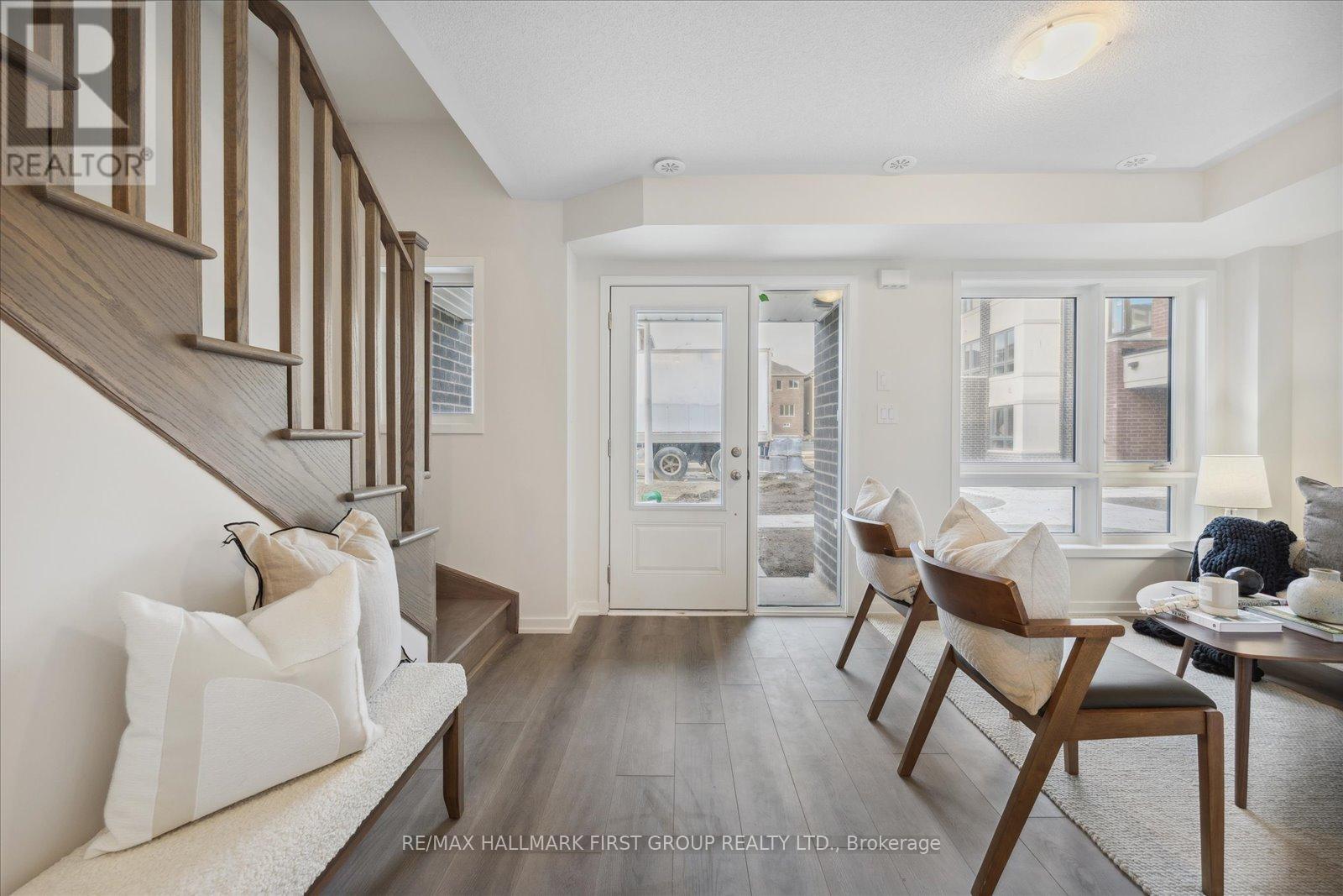 1425 Bradenton Path, Oshawa, Ontario  L1K 1G4 - Photo 4 - E12688518