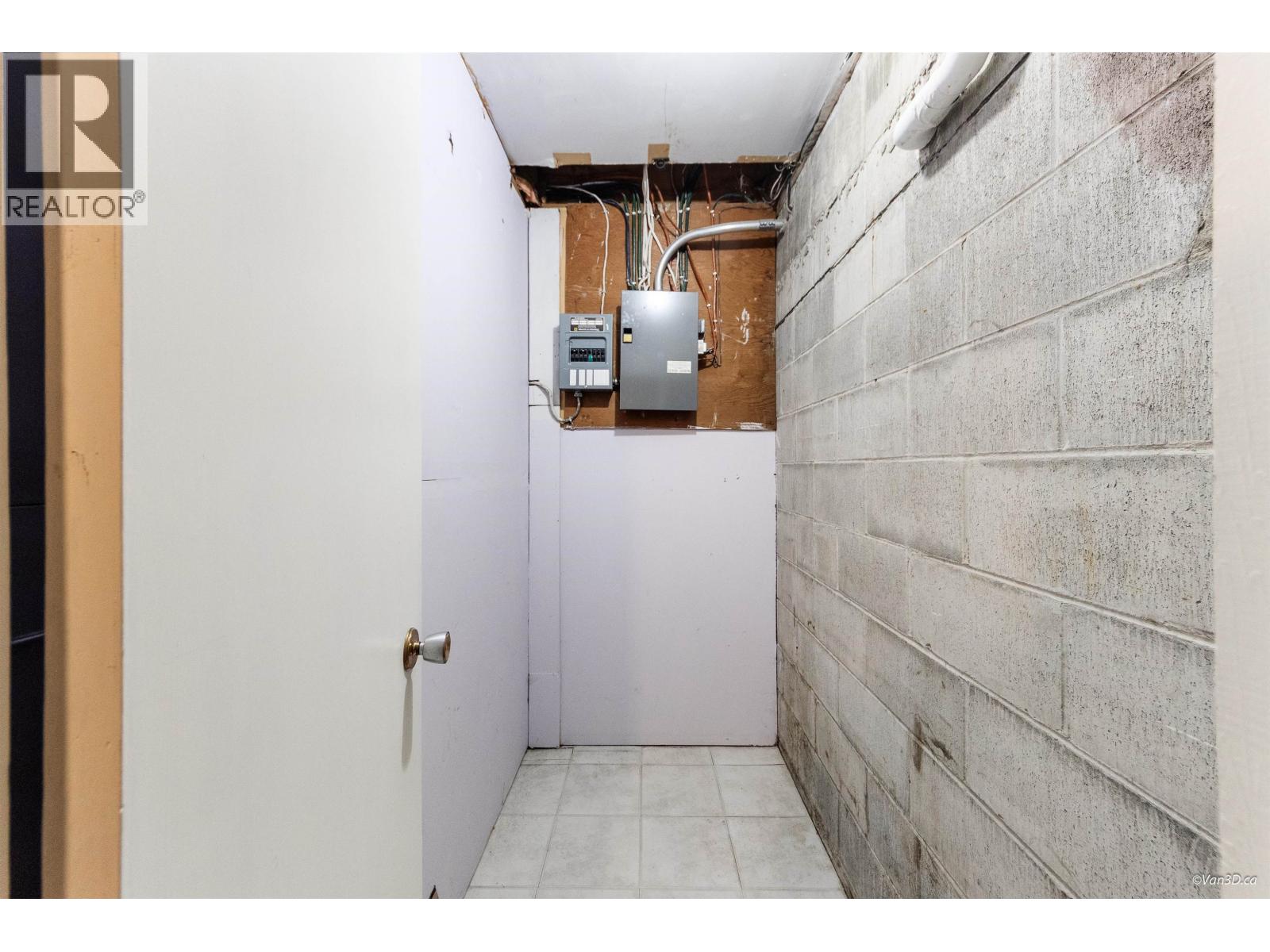 7305 Coronado Drive, Burnaby, British Columbia  V5A 1P9 - Photo 22 - R3071524