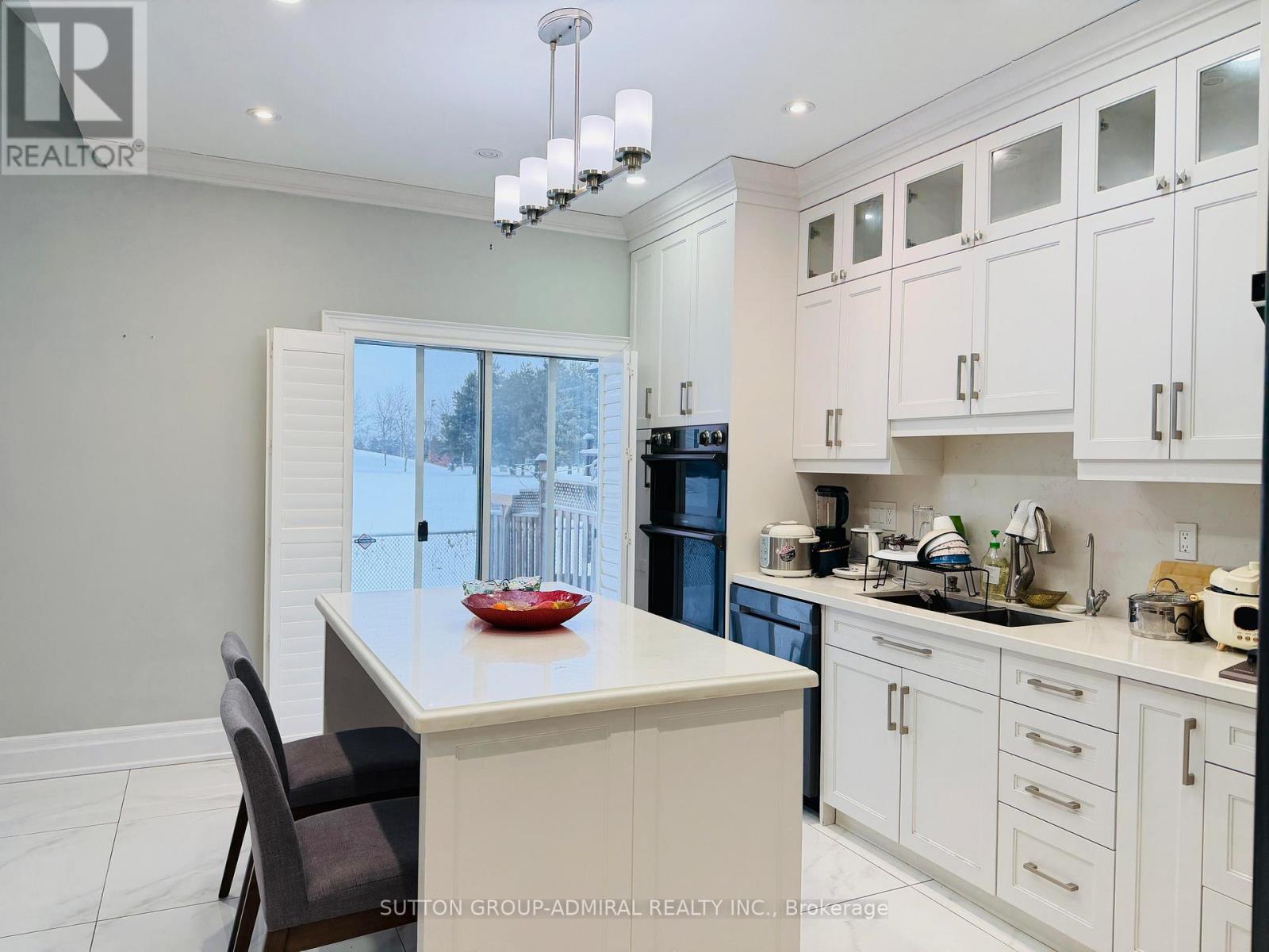 191 Milliken Meadows Drive, Markham, Ontario  L3R 0V9 - Photo 5 - N12688318