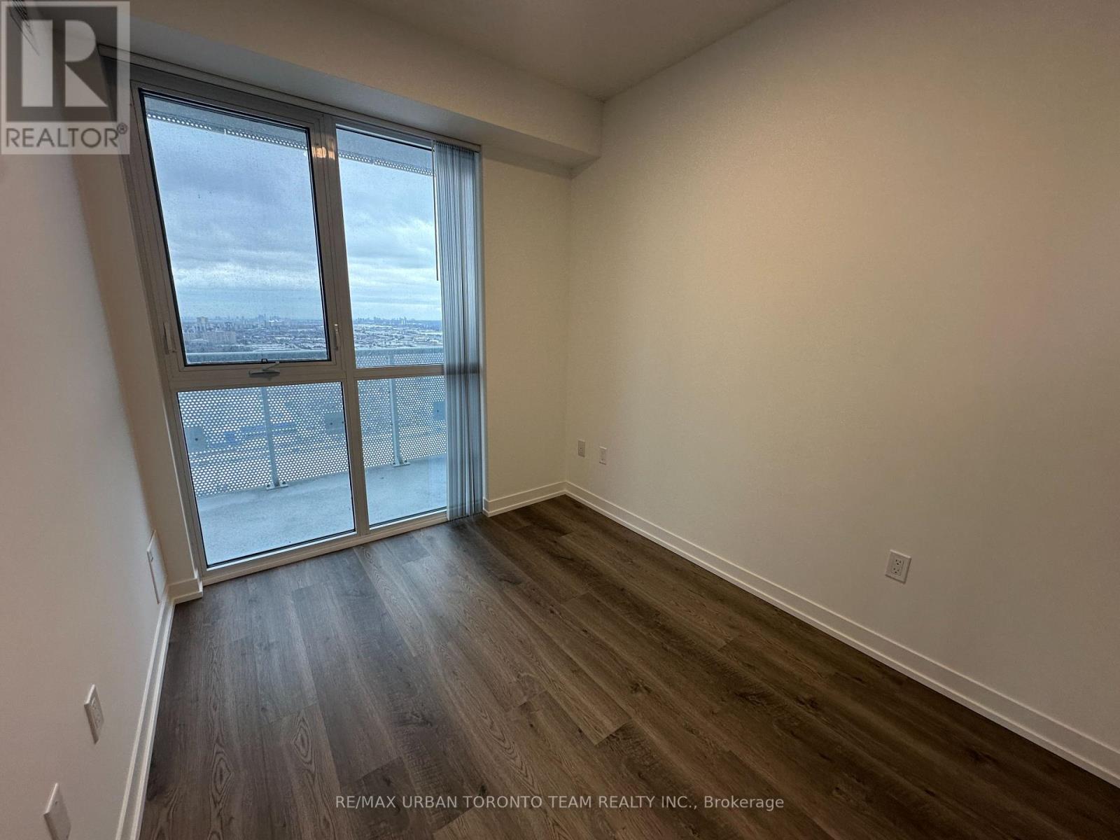 3809 - 8 Interchange Way, Vaughan, Ontario  L4K 5Z7 - Photo 12 - N12688374