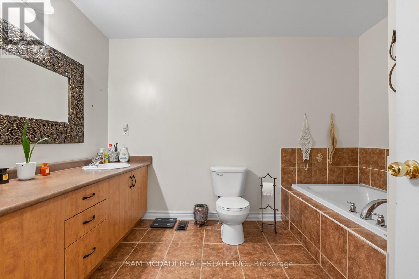 30 Zachary Place, Vaughan, Ontario  L4H 0C2 - Photo 15 - N12688474