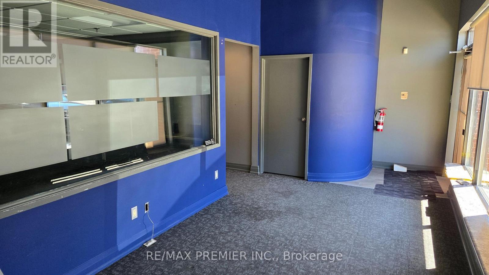 29 - 390 Edgeley Boulevard, Vaughan, Ontario  L4K 3Z6 - Photo 2 - N12688536