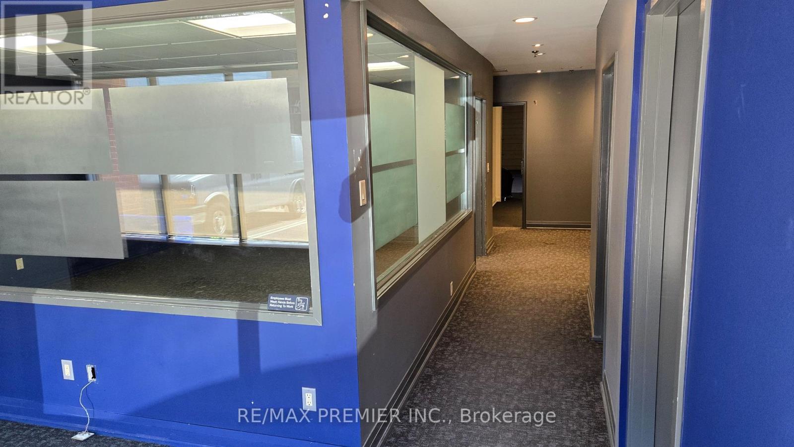 29 - 390 Edgeley Boulevard, Vaughan, Ontario  L4K 3Z6 - Photo 4 - N12688536