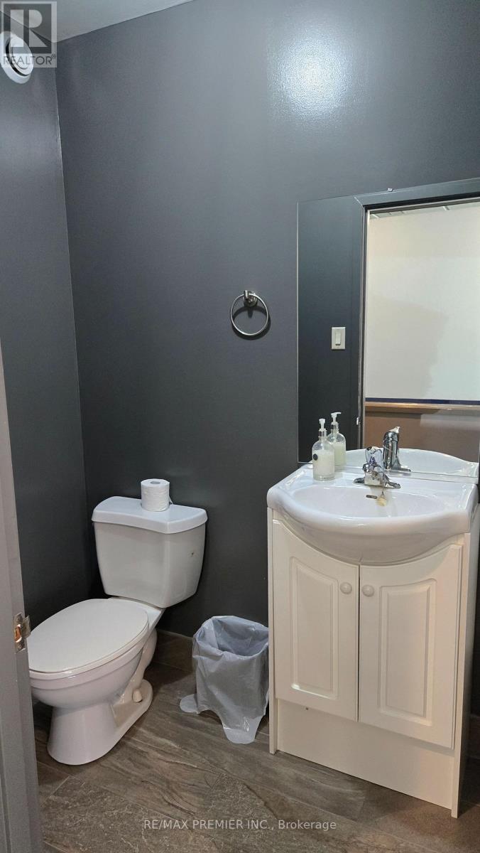 29 - 390 Edgeley Boulevard, Vaughan, Ontario  L4K 3Z6 - Photo 5 - N12688536