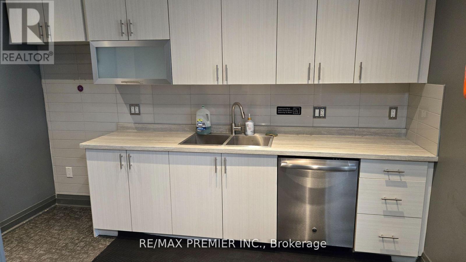 29 - 390 Edgeley Boulevard, Vaughan, Ontario  L4K 3Z6 - Photo 7 - N12688536