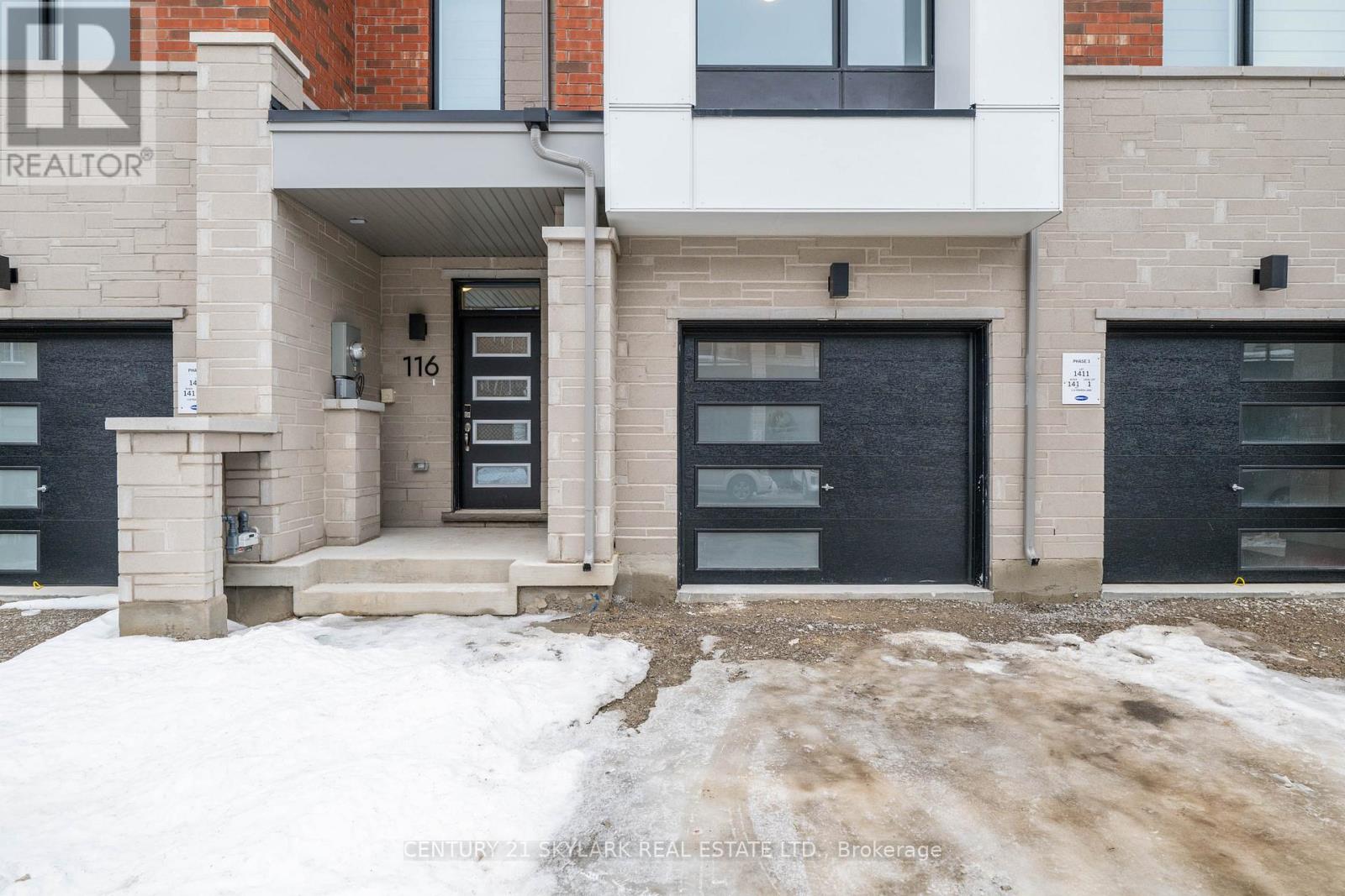 116 Pearen Lane, Barrie, Ontario  L9J 0G5 - Photo 2 - S12688522