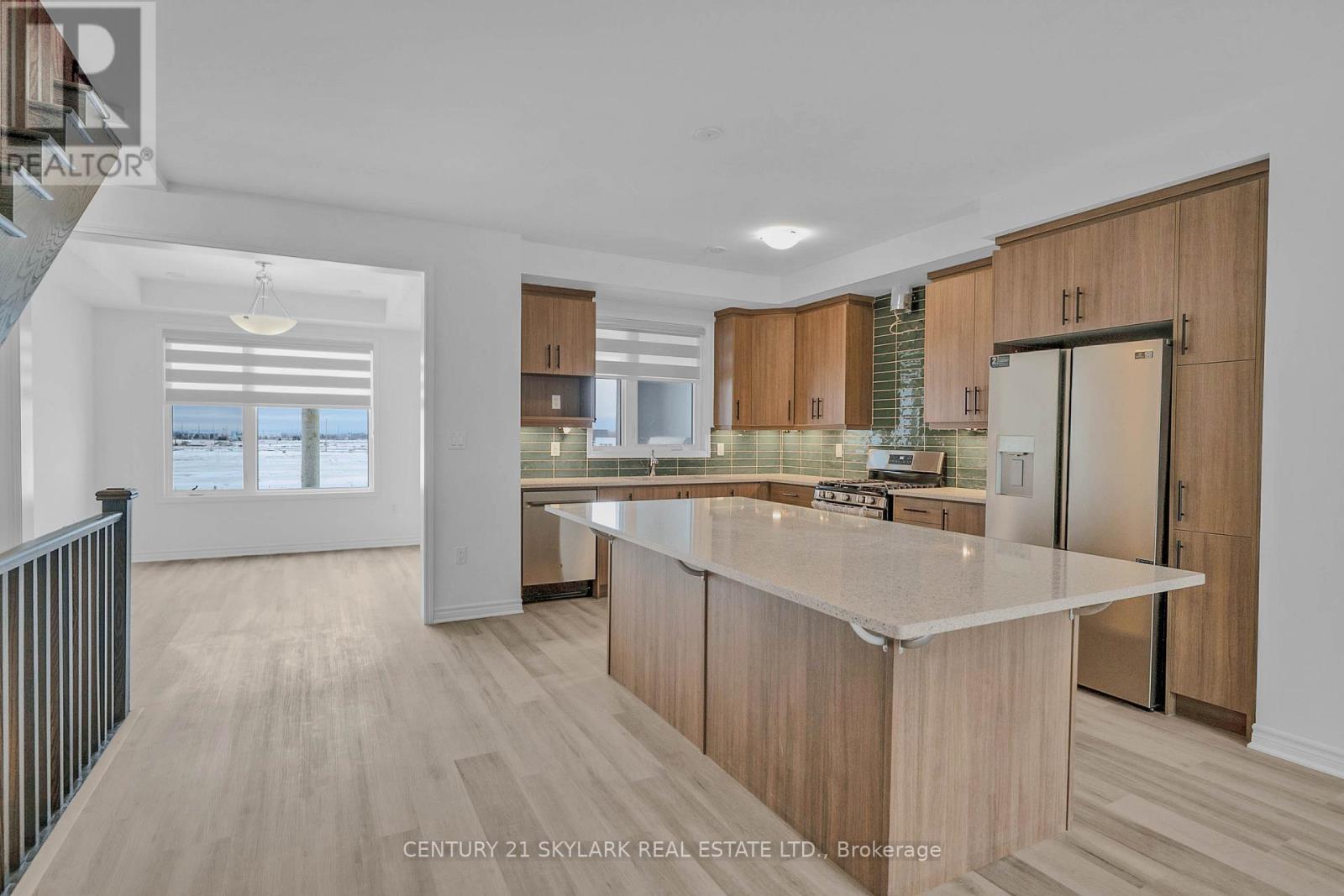 116 Pearen Lane, Barrie, Ontario  L9J 0G5 - Photo 8 - S12688522