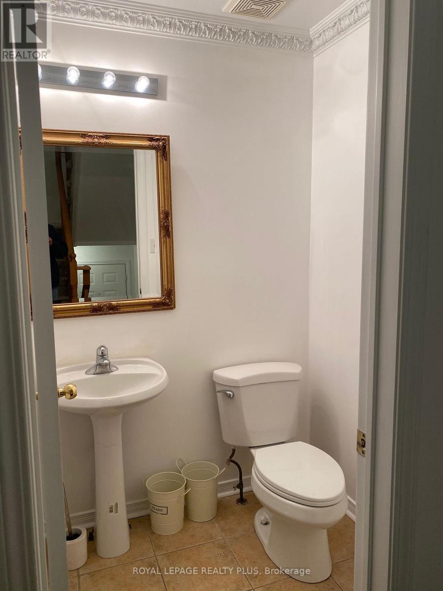 36 Eli Shackleton Court, Toronto, Ontario  M1E 5K3 - Photo 10 - E12658250