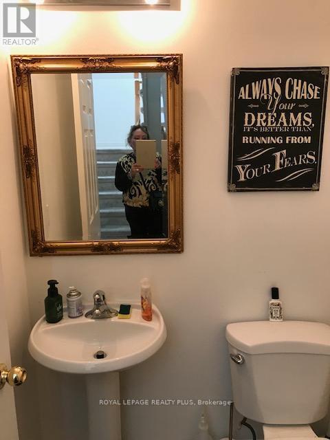 36 Eli Shackleton Court, Toronto, Ontario  M1E 5K3 - Photo 9 - E12658250