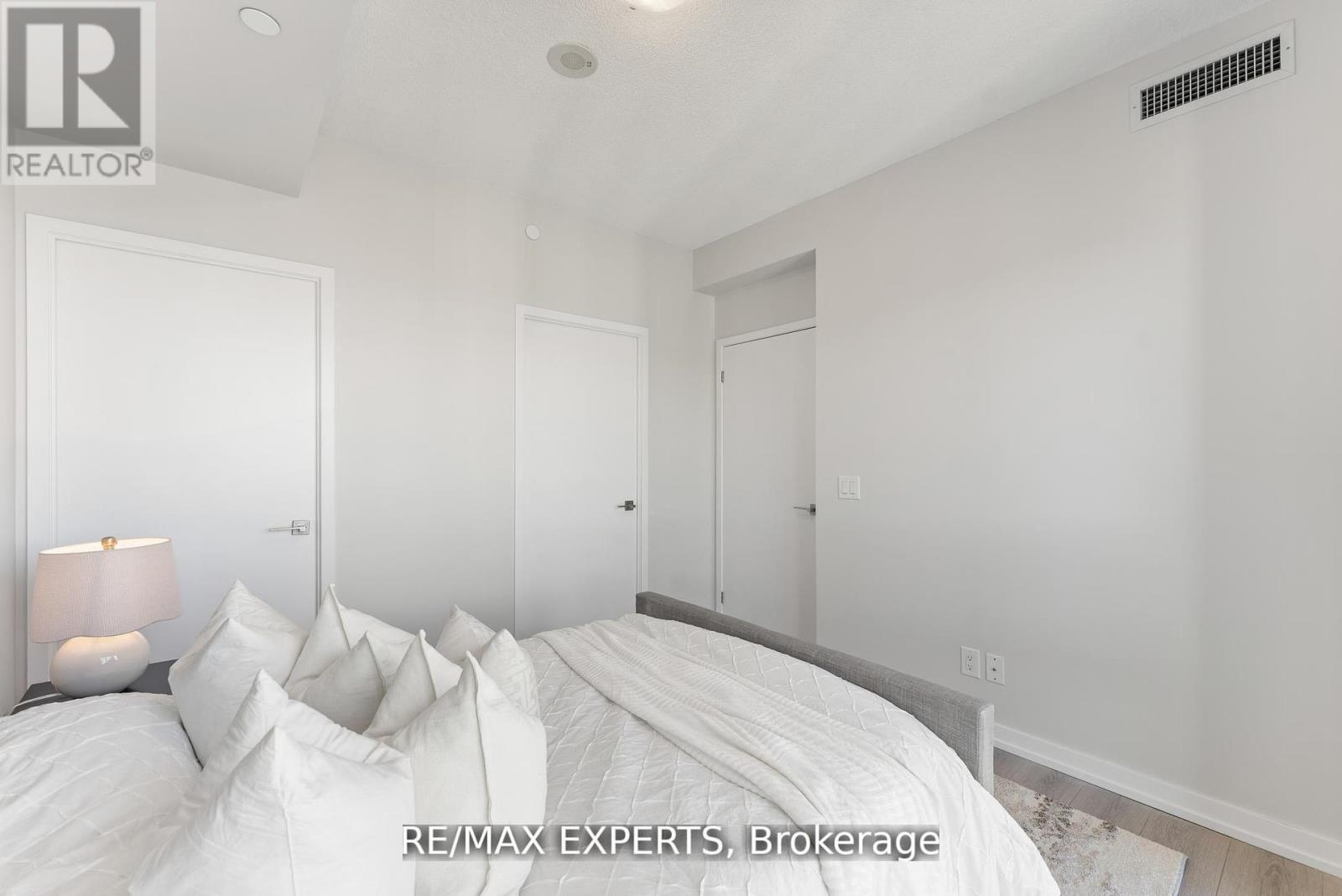 4502 - 4011 Brickstone Mews, Mississauga, Ontario  L5B 0G3 - Photo 21 - W12688314