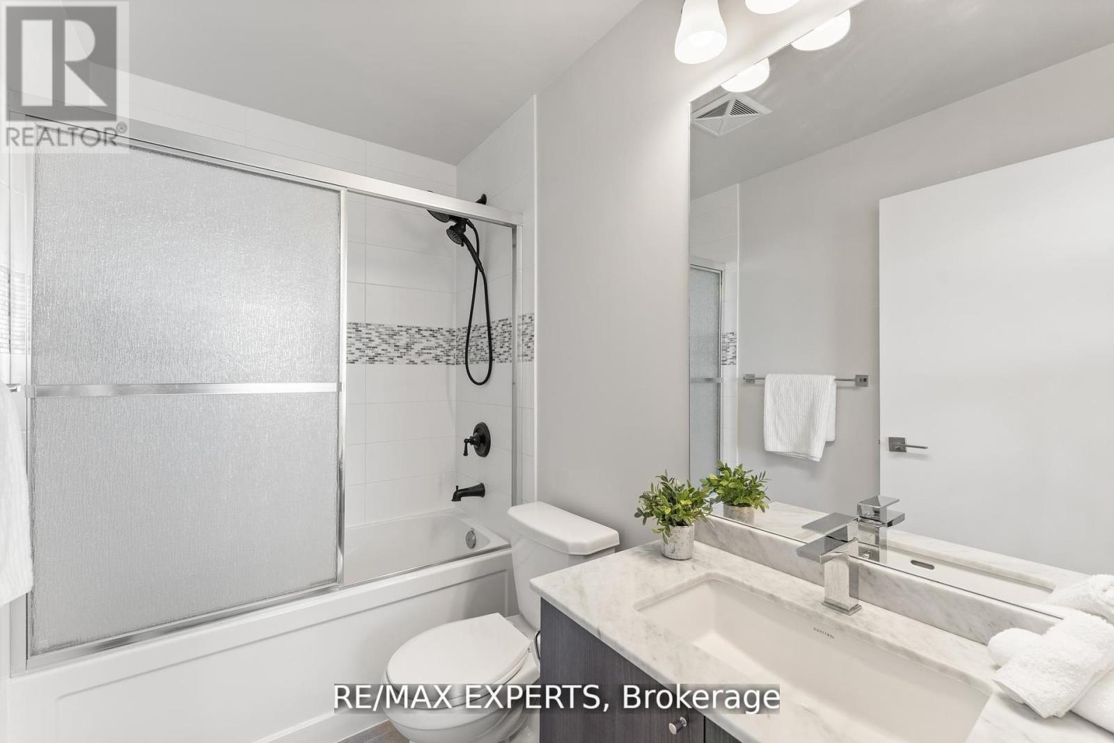 4502 - 4011 Brickstone Mews, Mississauga, Ontario  L5B 0G3 - Photo 22 - W12688314