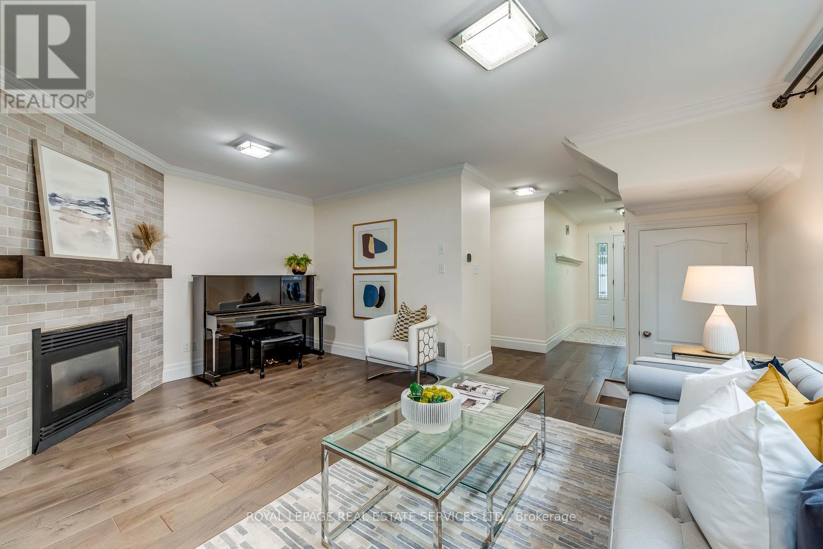 2101 Shady Glen Road, Oakville, Ontario  L6M 3P1 - Photo 11 - W12688348