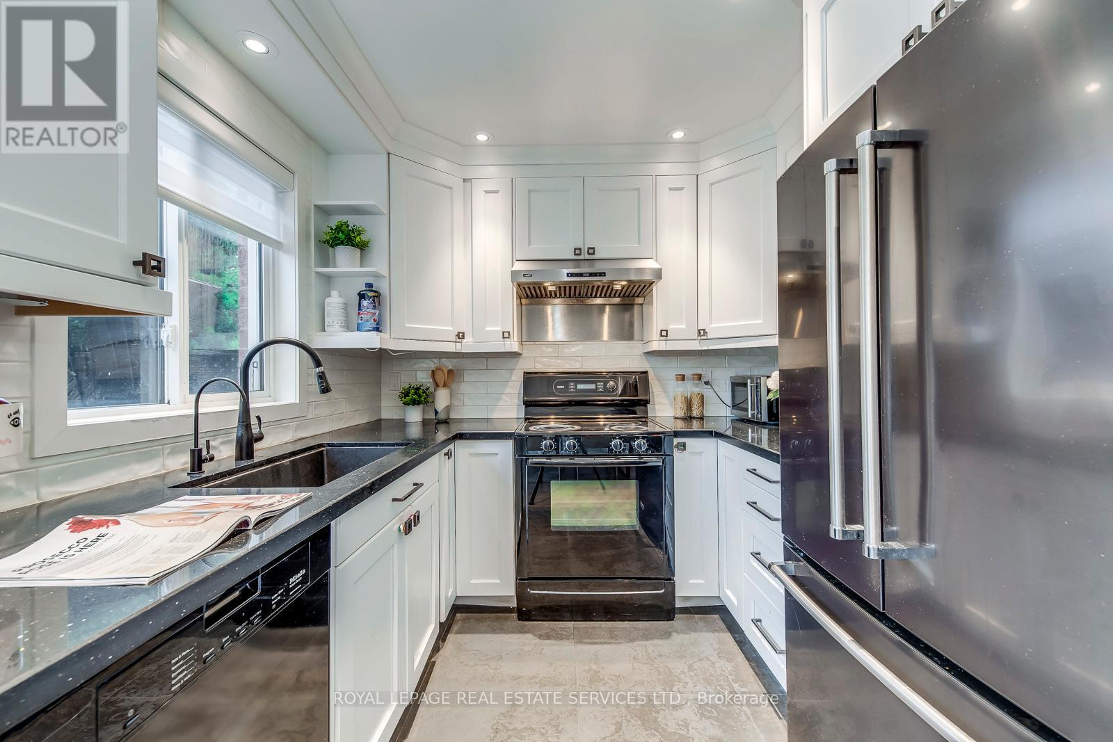 2101 Shady Glen Road, Oakville, Ontario  L6M 3P1 - Photo 13 - W12688348