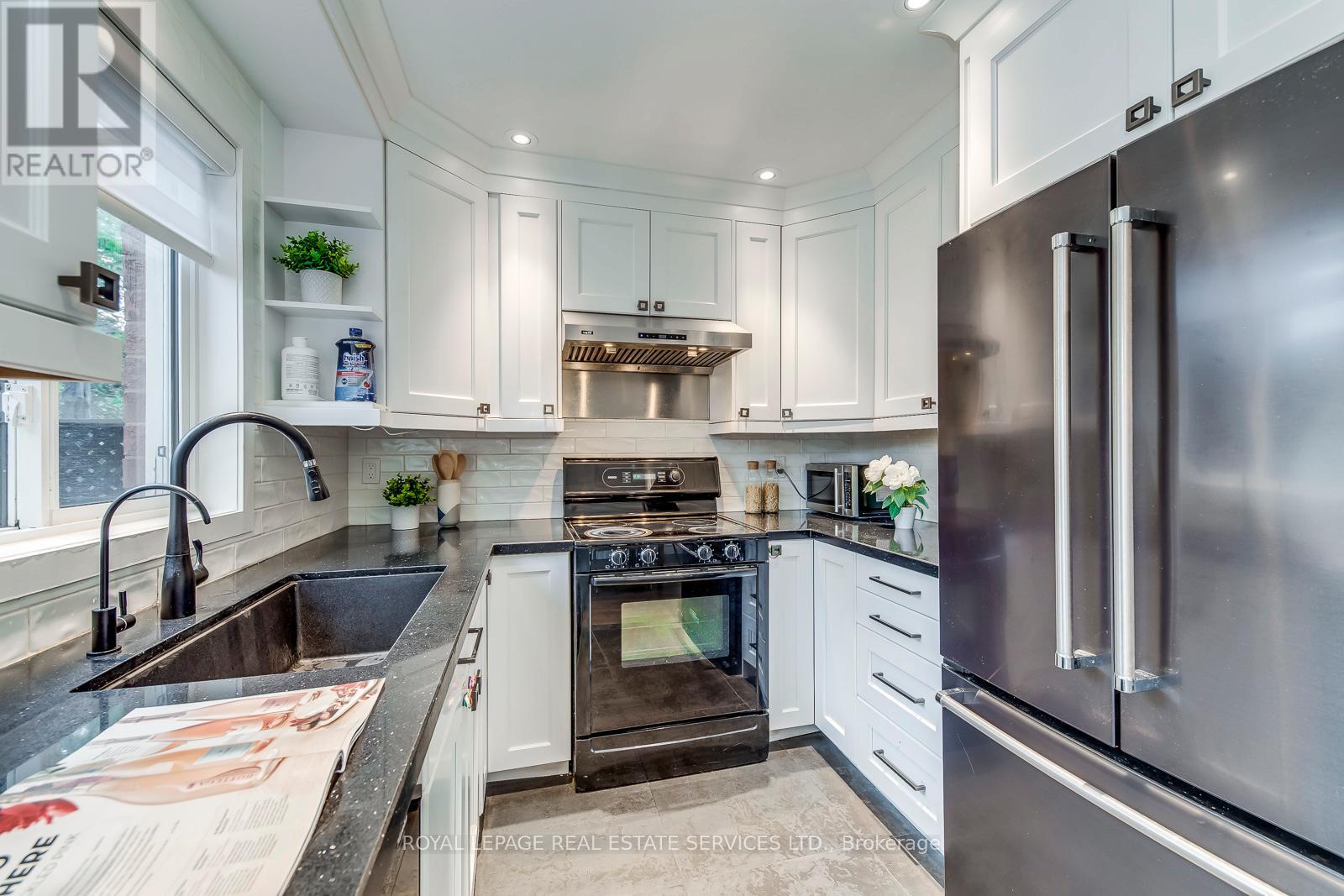 2101 Shady Glen Road, Oakville, Ontario  L6M 3P1 - Photo 14 - W12688348