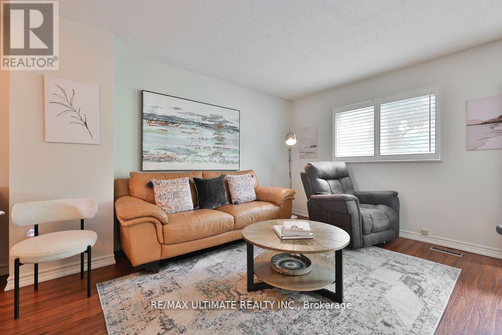 58 - 1050 Shawnmarr Road, Mississauga, Ontario  L5H 3V1 - Photo 5 - W12688358