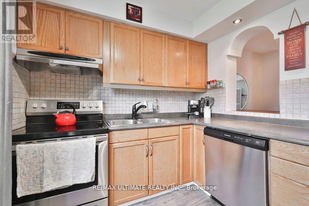 58 - 1050 Shawnmarr Road, Mississauga, Ontario  L5H 3V1 - Photo 8 - W12688358