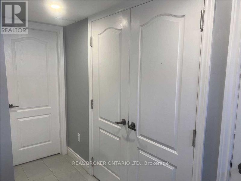 Basement - 36 Carlyle Crescent, Brampton, Ontario  L6W 2Z1 - Photo 12 - W12688420