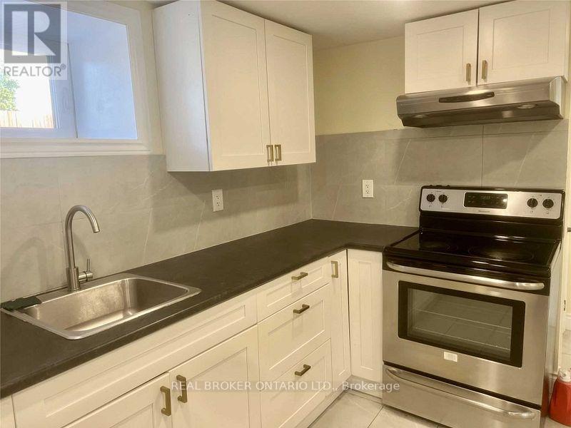 Basement - 36 Carlyle Crescent, Brampton, Ontario  L6W 2Z1 - Photo 3 - W12688420