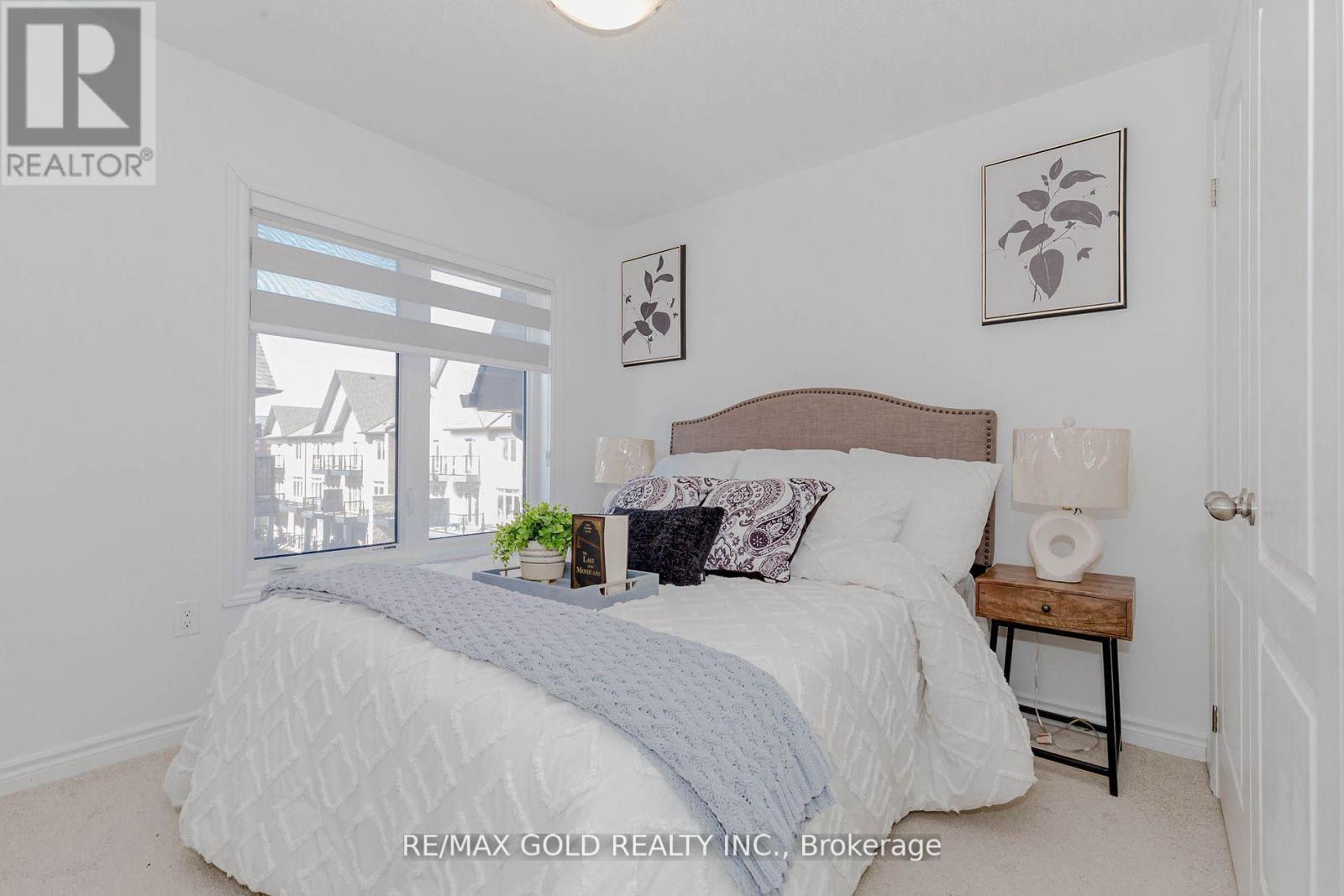 15 Tiveron Avenue, Caledon, Ontario  L7C 4L4 - Photo 16 - W12688424