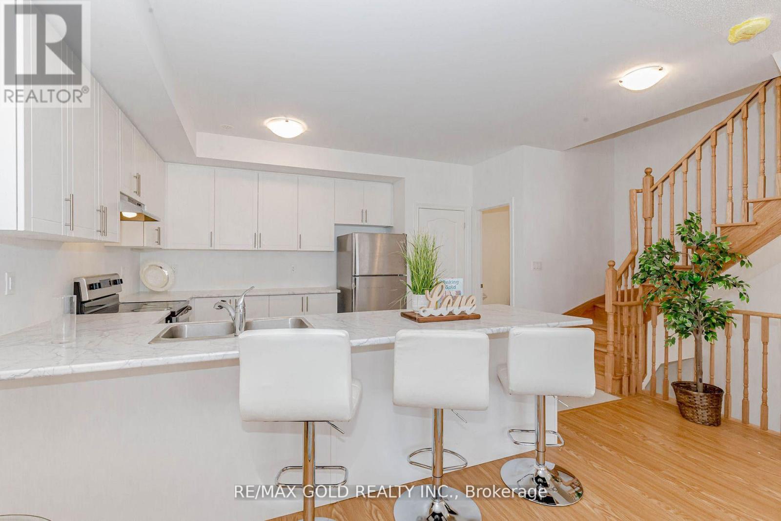 15 Tiveron Avenue, Caledon, Ontario  L7C 4L4 - Photo 21 - W12688424